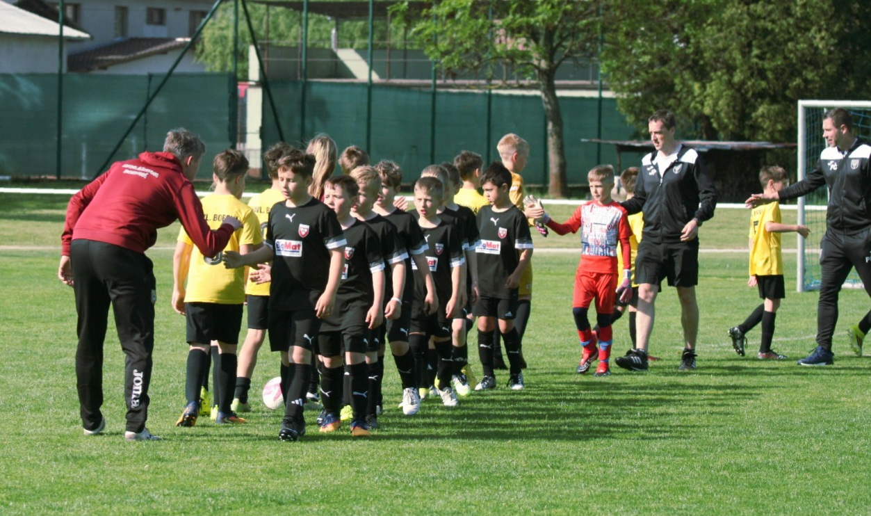 Vzpoura papírově slabších - foto 10