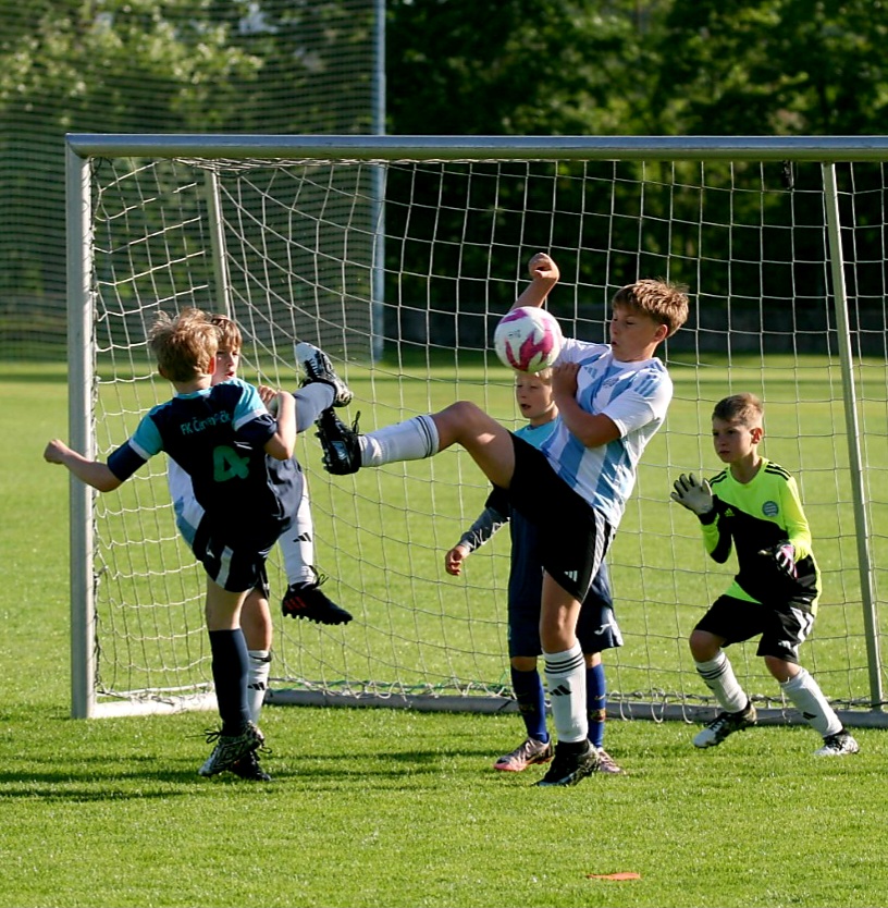 Vzpoura papírově slabších - foto 11