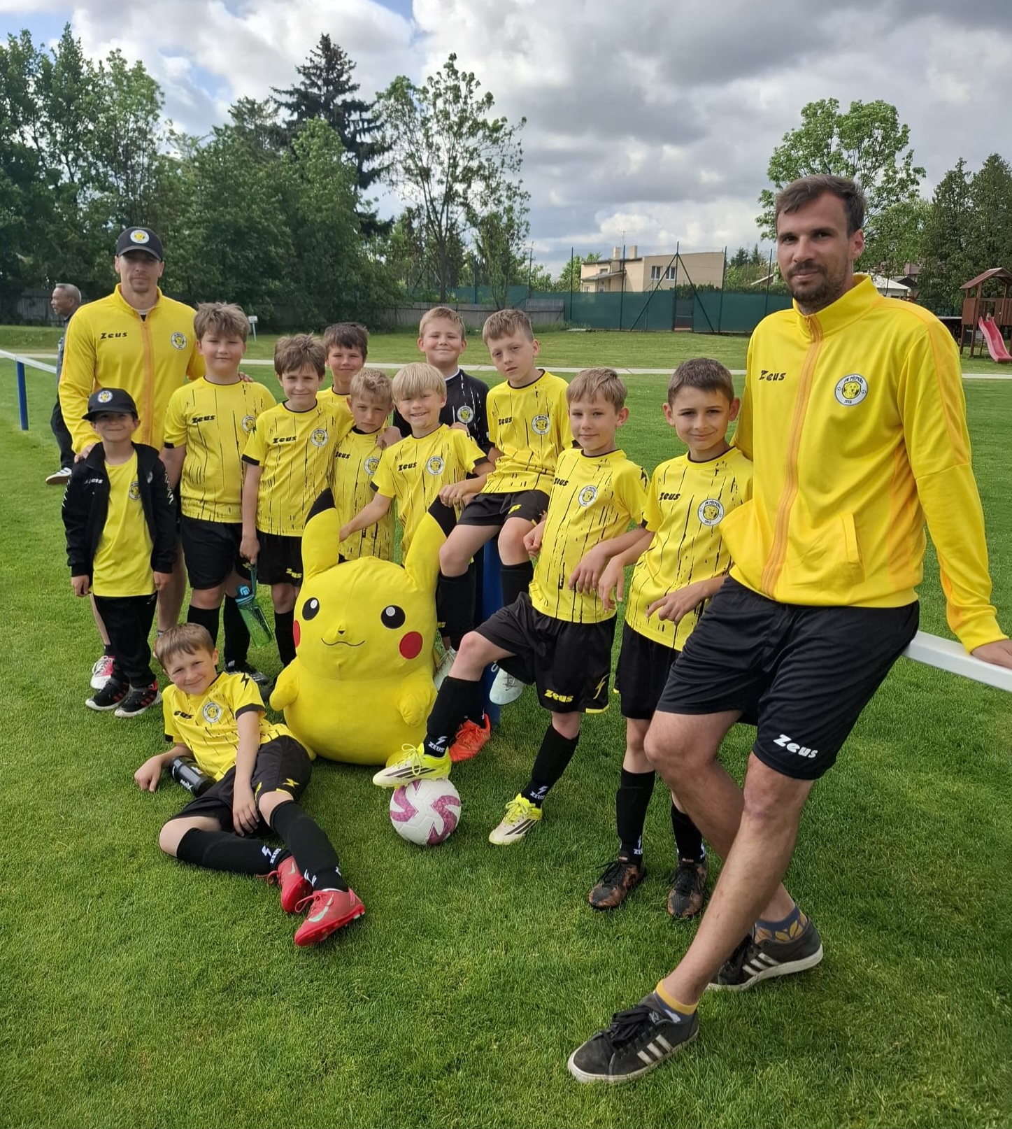 Vzpoura papírově slabších - foto 15