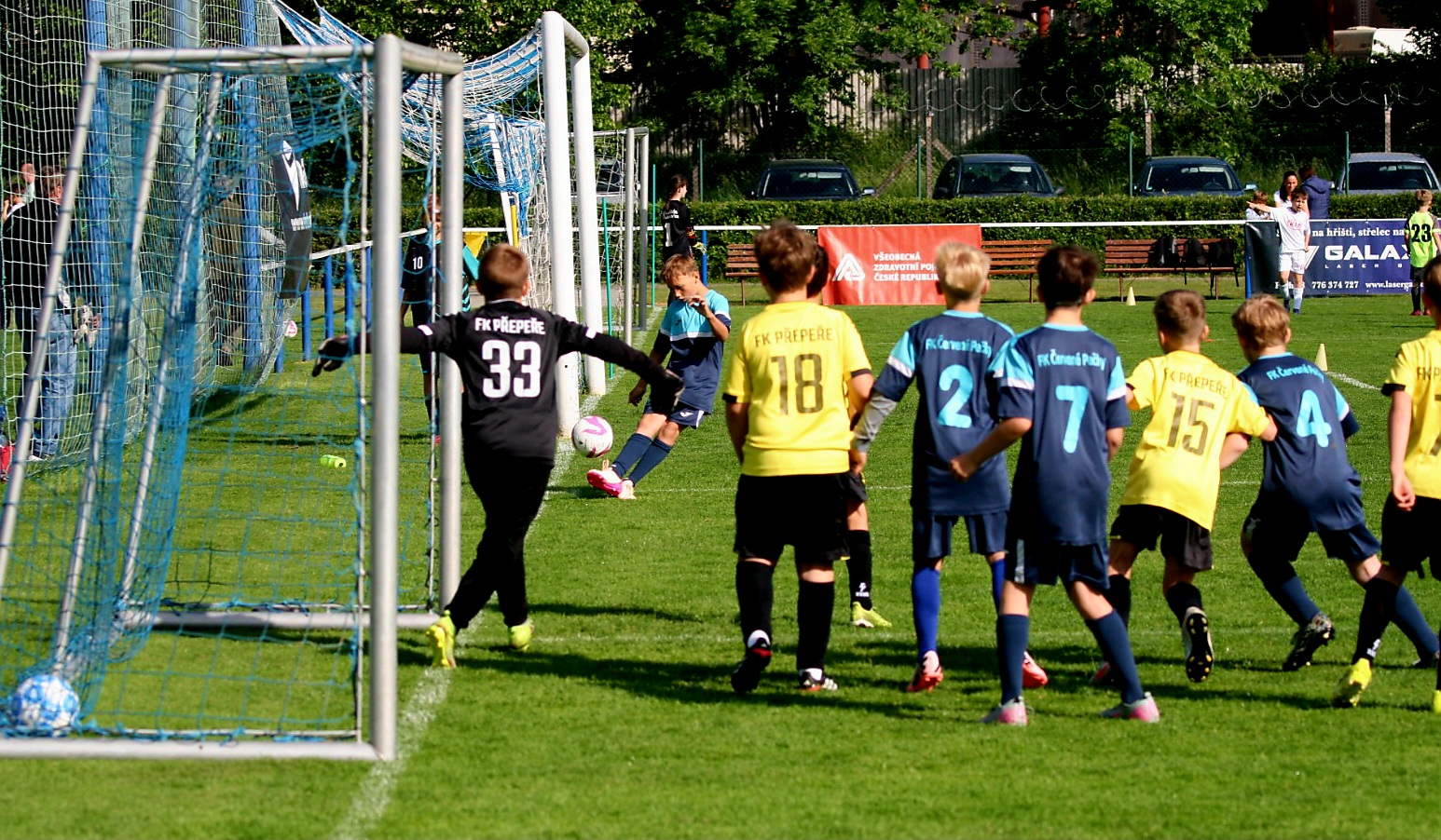 Vzpoura papírově slabších - foto 22